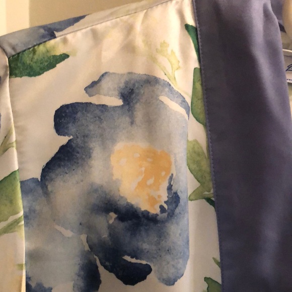 Floral robe - Picture 3 of 3